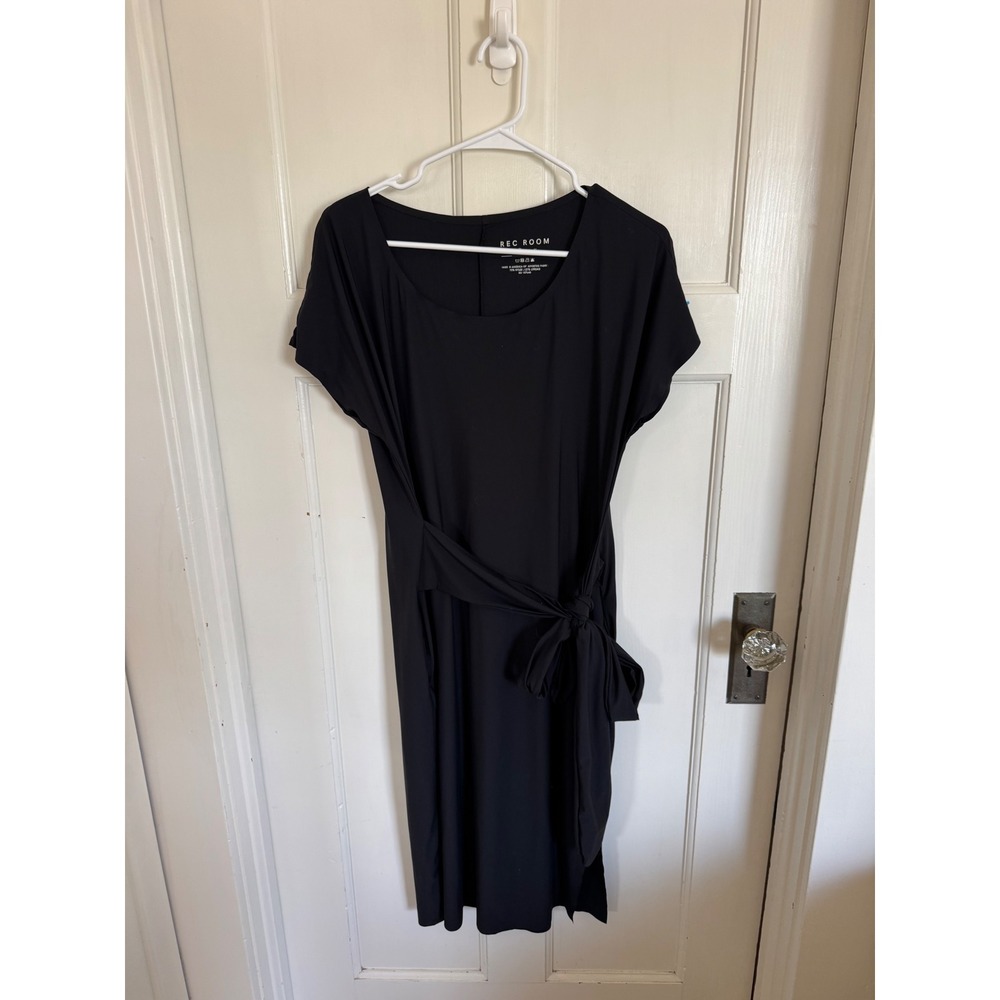 Rec Room black tie waist short sleeve dress size small